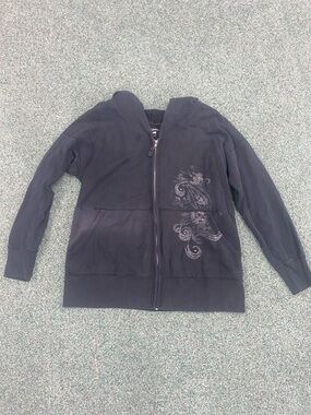 Hanes Black Zip-Up Hoodie with Decorative Scroll Print